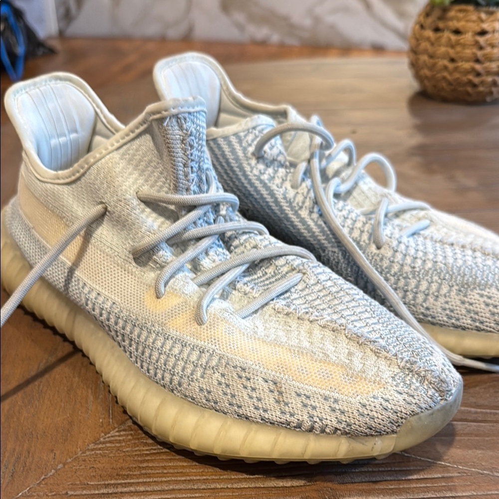 Casual Knit Sneakers in Cream and Gray